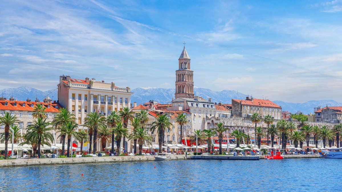Travel company shuts down and cancels all trips, no refunds
