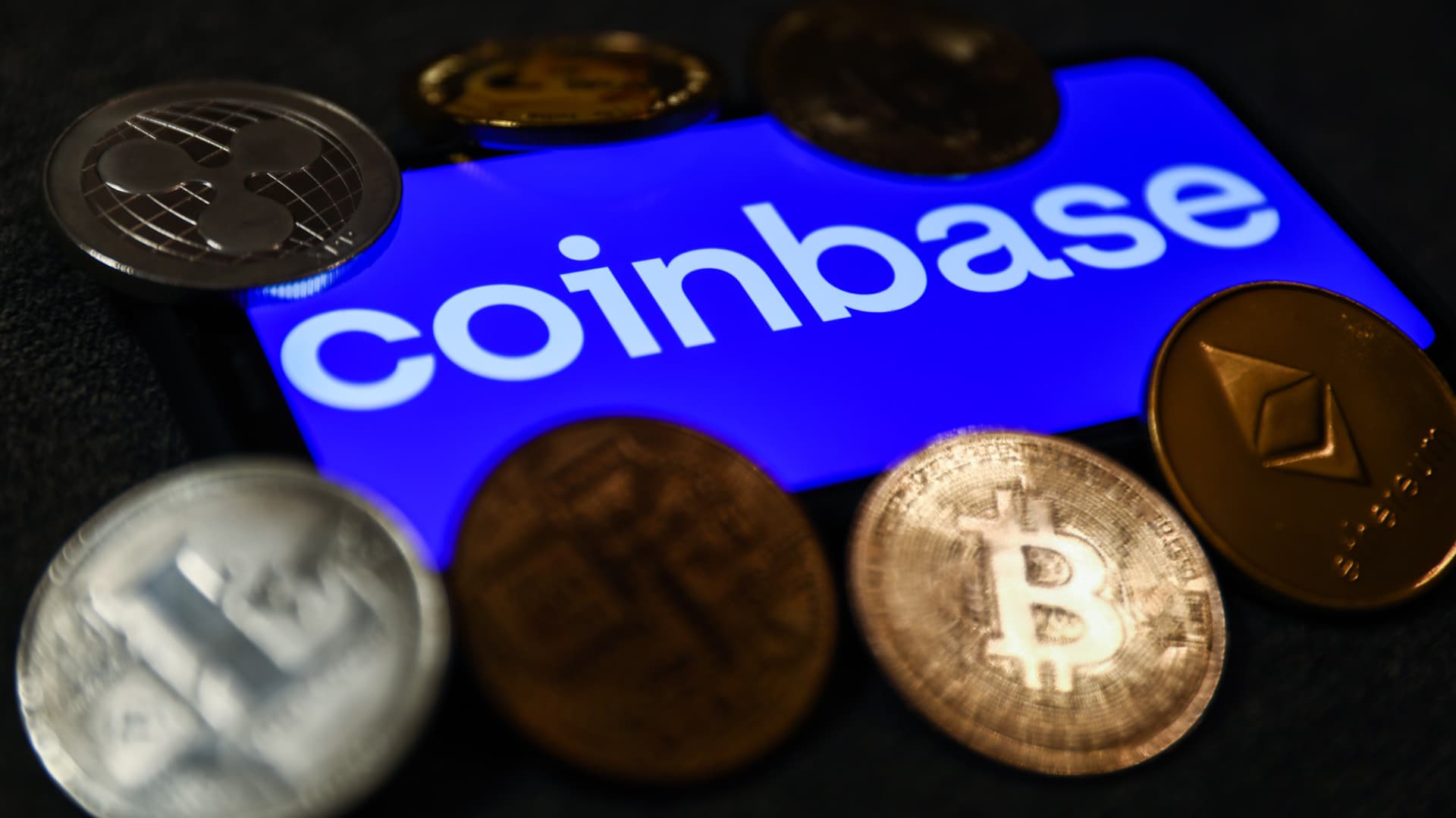 Coinbase shares fall after crypto exchange posts disappointing second-quarter results