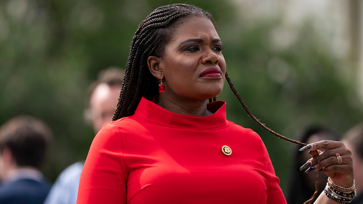 Ex-‘Squad’ member fights for comeback as socialist wing ramps up war on Dem establishment