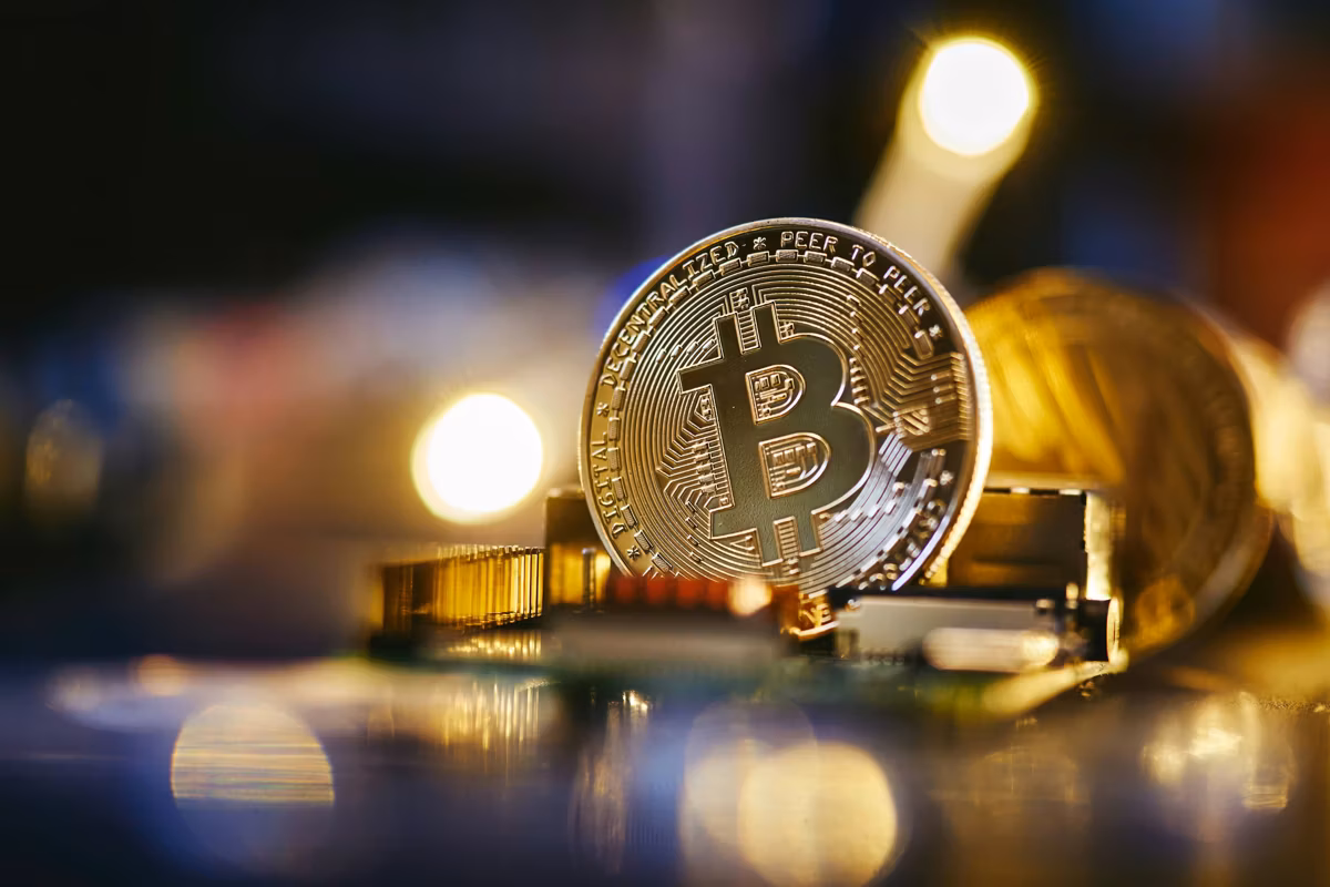 Crypto Market Update: Saylor’s Strategy Returns to Profit in Bitcoin Price Rebound
