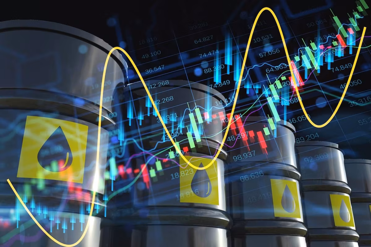 Oil Hits US$104 on Pipeline Strikes and Hormuz Slump